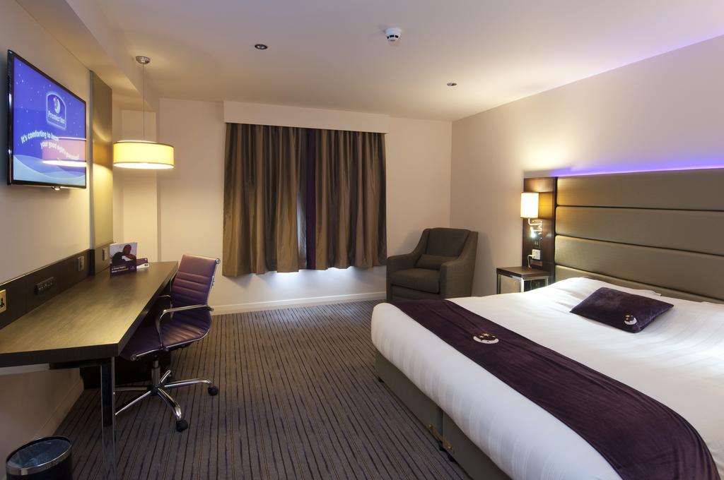 Premier Inn هارلو الغرفة الصورة