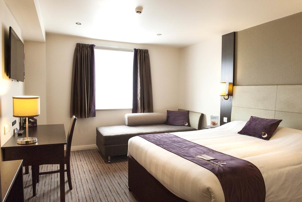 Premier Inn هارلو الغرفة الصورة