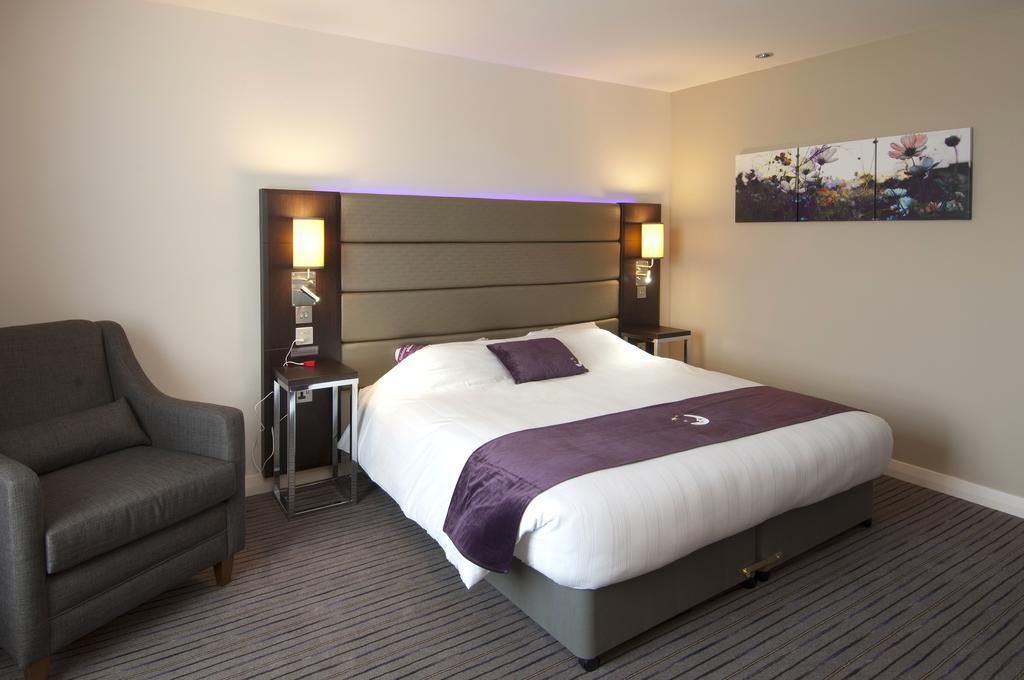 Premier Inn هارلو المظهر الخارجي الصورة