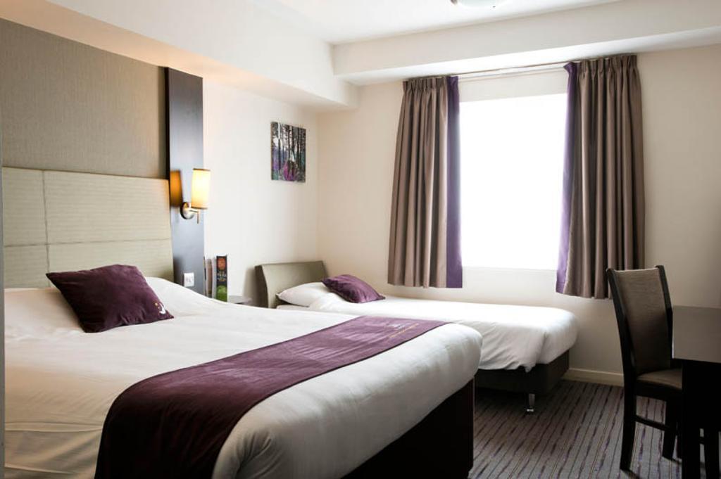 Premier Inn هارلو الغرفة الصورة