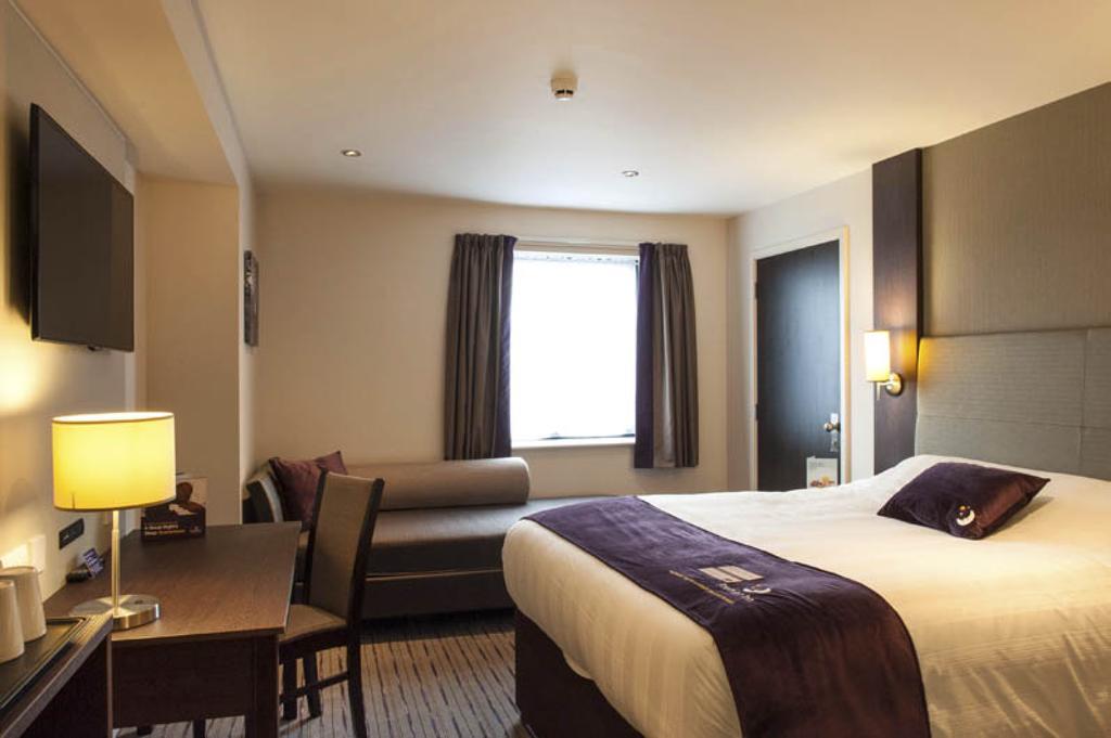 Premier Inn هارلو الغرفة الصورة