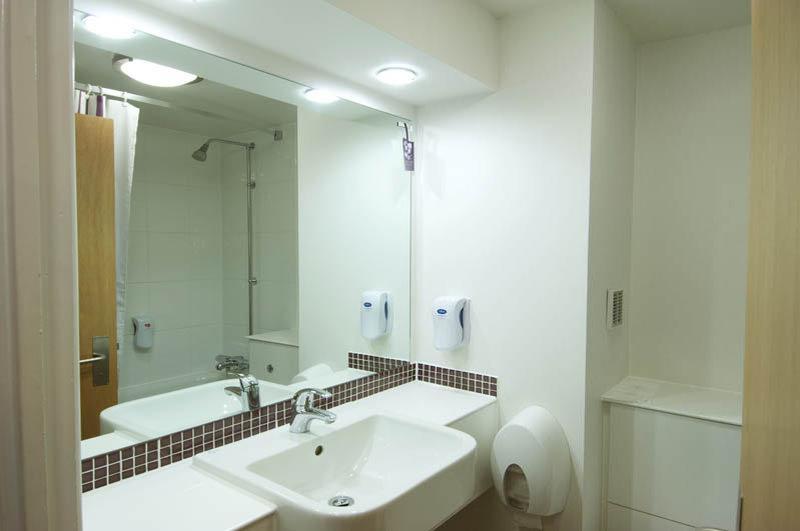 Premier Inn هارلو المظهر الخارجي الصورة