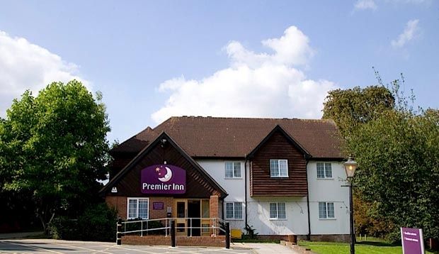 Premier Inn هارلو المظهر الخارجي الصورة