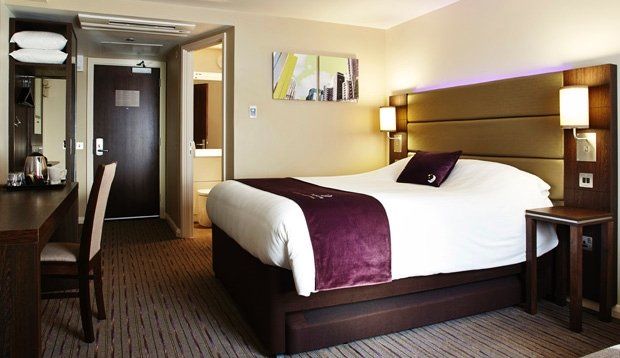 Premier Inn هارلو المظهر الخارجي الصورة