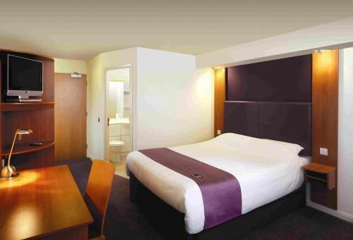 Premier Inn هارلو المظهر الخارجي الصورة